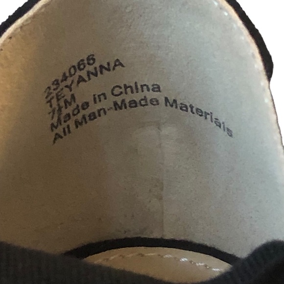 Eva & Zoe Black Lace Wedge Heels size 7 1/2 - Picture 5 of 10